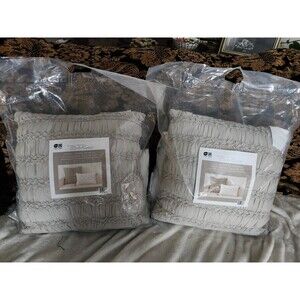 Bella Russo Sand & Snoop 2 Decorative Pillow Sets  Beige 4 pillows New in Bags